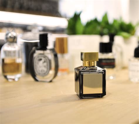 buy fragrance samples canada.